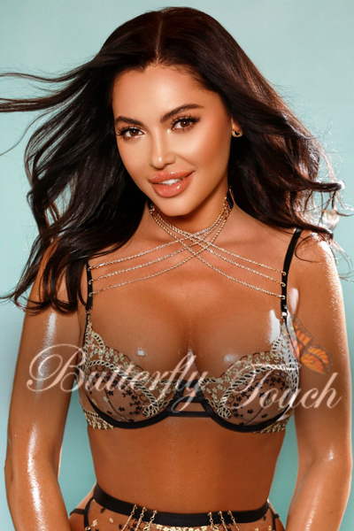 Kylie BEST French Kissing escort